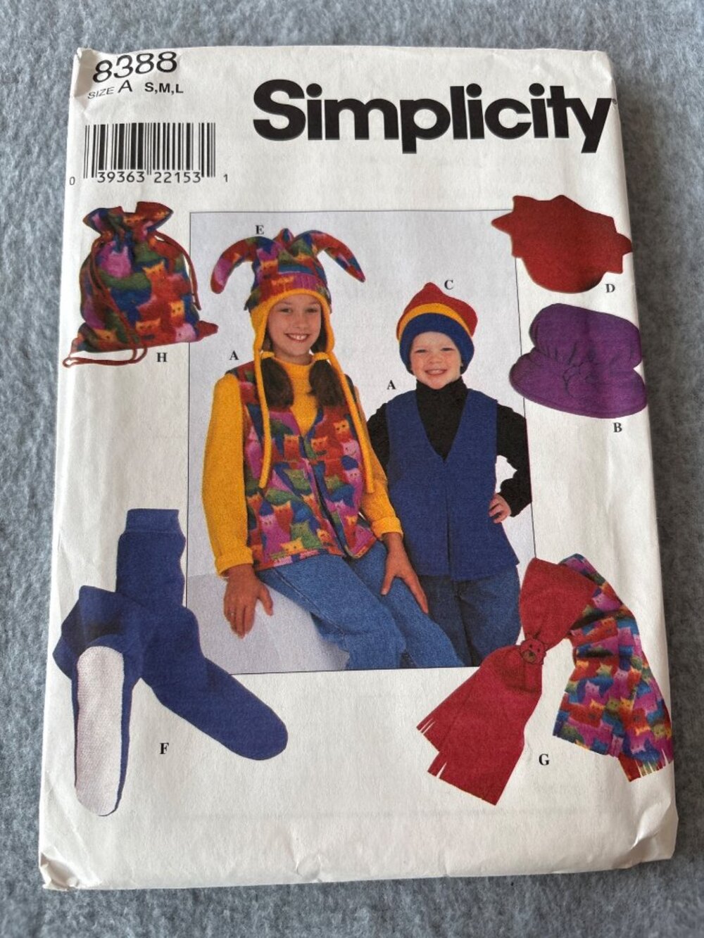 Simplicity 8388 Sewing Pattern Kids Vest Hat Bag Scarf Slipper Size S M L Uncut